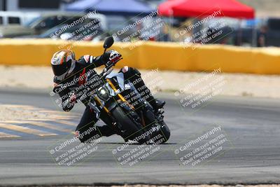 media/Apr-10-2022-SoCal Trackdays (Sun) [[f104b12566]]/Turn 2 (1135am)/